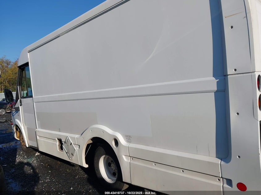2015 Isuzu Commercial Van VIN: JALB4T170F7W00347 Lot: 43410737