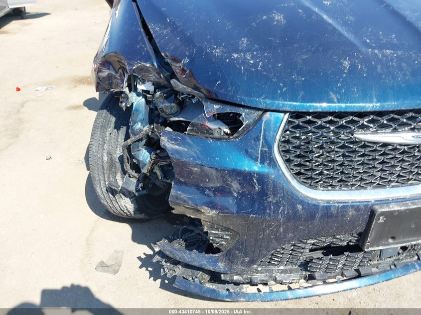 2024 Chrysler Pacifica Touring L VIN: 2C4RC1BG5RR189729 Lot: 43410745