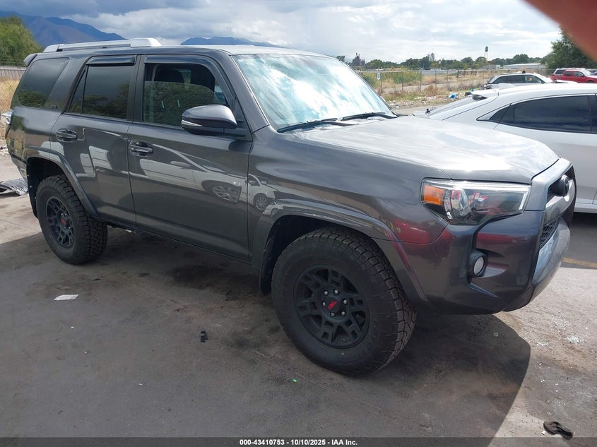 TOYOTA 4RUNNER SR5 PREMIUM