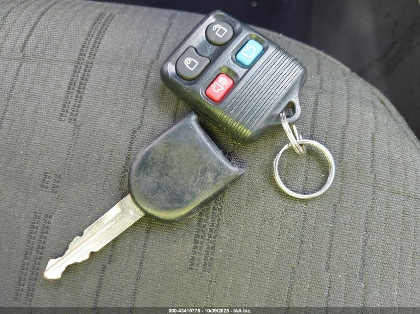 2009 Ford Focus Se VIN: 1FAHP35N89W117412 Lot: 43410776