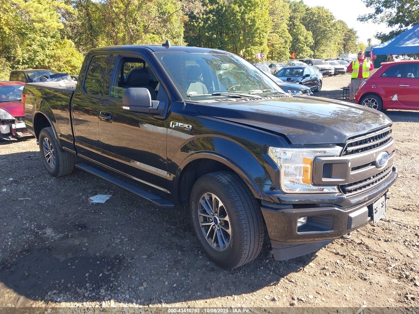 FORD F-150 XLT
