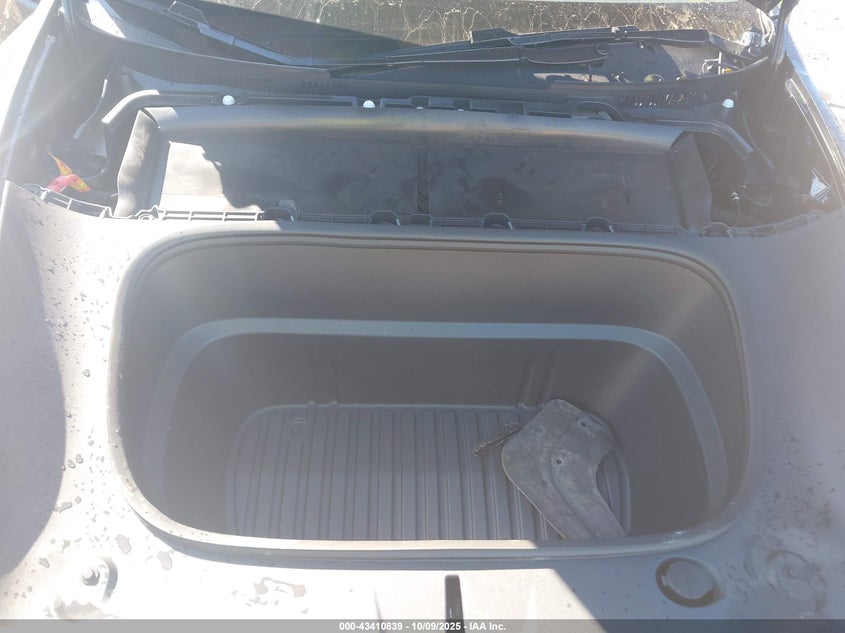 2026 Tesla Model Y Long Range Dual Motor All-Wheel Drive VIN: 7SAYGDED7TF376432 Lot: 43410839