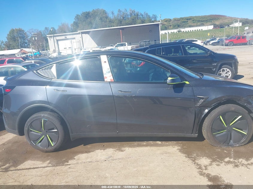 2026 Tesla Model Y Long Range Dual Motor All-Wheel Drive VIN: 7SAYGDED7TF376432 Lot: 43410839