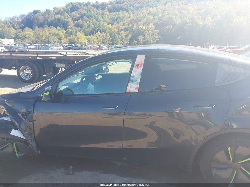 2026 Tesla Model Y Long Range Dual Motor All-Wheel Drive VIN: 7SAYGDED7TF376432 Lot: 43410839
