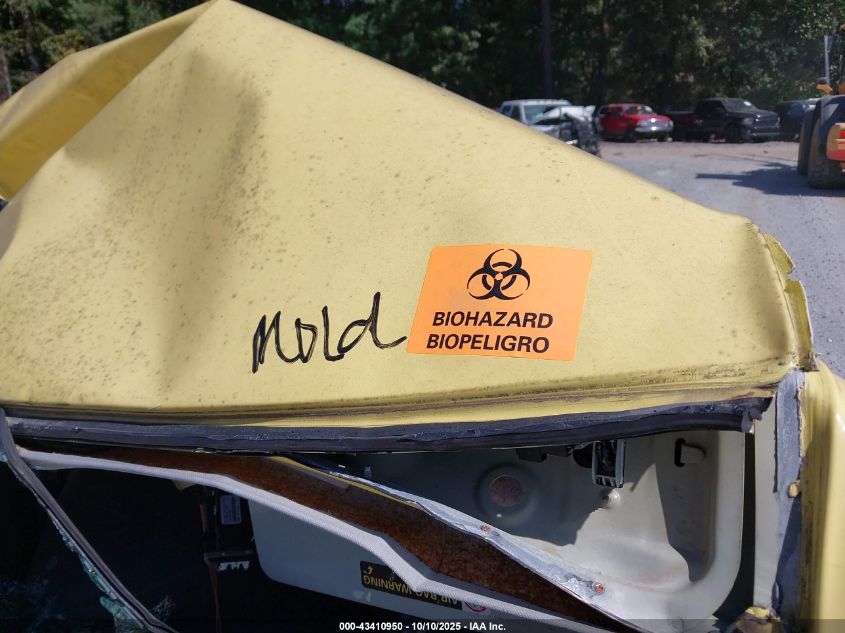 2006 Volkswagen New Beetle 2.5 VIN: 3VWPW31C26M422703 Lot: 43410950