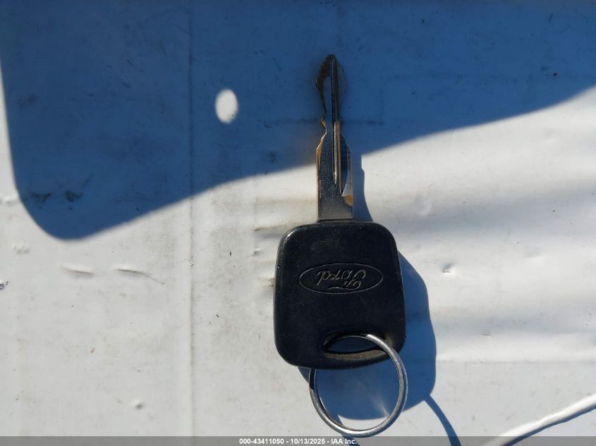 2001 Ford F-150 Lariat/Xl/Xlt VIN: 2FTRX18L01CA48261 Lot: 43411050