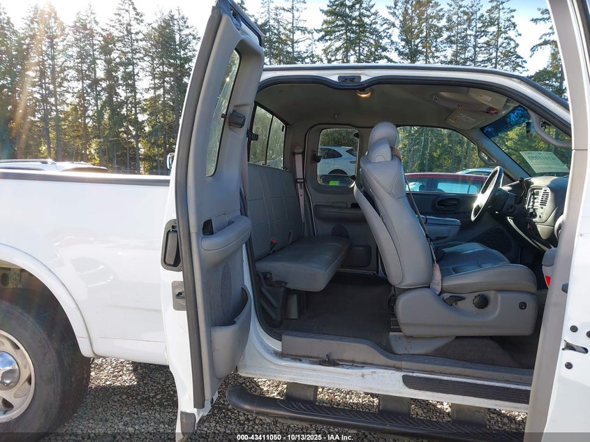 2001 Ford F-150 Lariat/Xl/Xlt VIN: 2FTRX18L01CA48261 Lot: 43411050