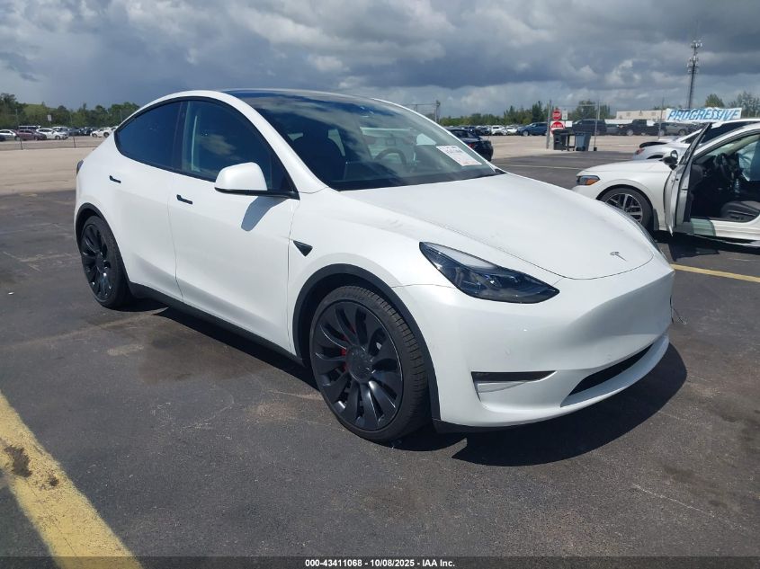 2022 Tesla Model Y Performance Dual Motor All-Wheel Drive VIN: 7SAYGDEF8NF569418 Lot: 43411068