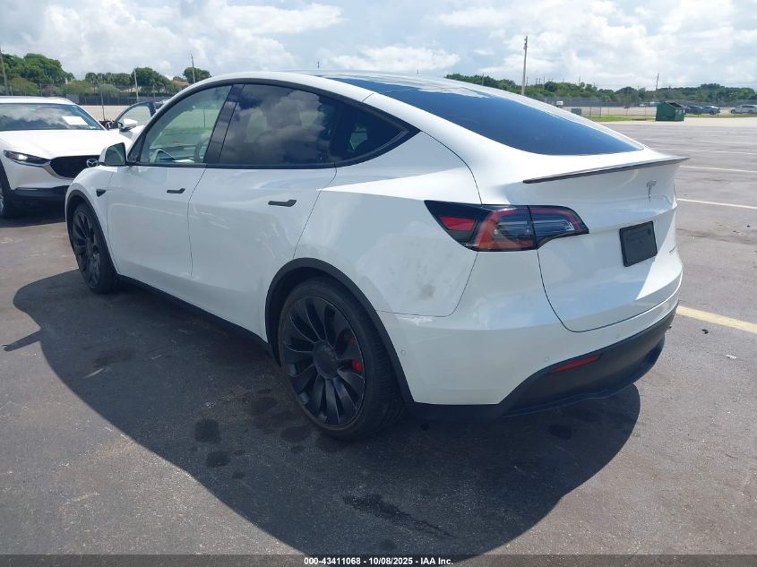 2022 Tesla Model Y Performance Dual Motor All-Wheel Drive VIN: 7SAYGDEF8NF569418 Lot: 43411068