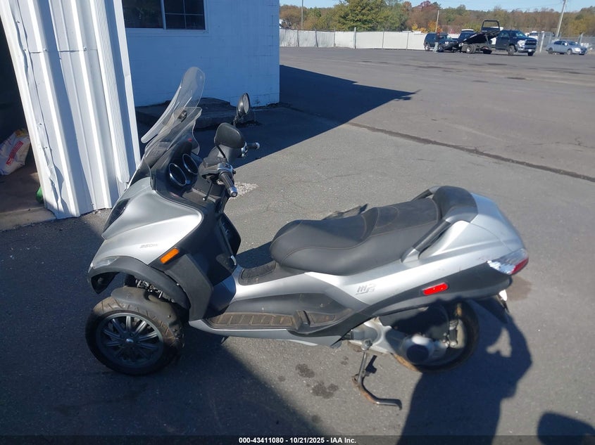 2009 PIAGGIO MP3 250 ZAPM479M895003635