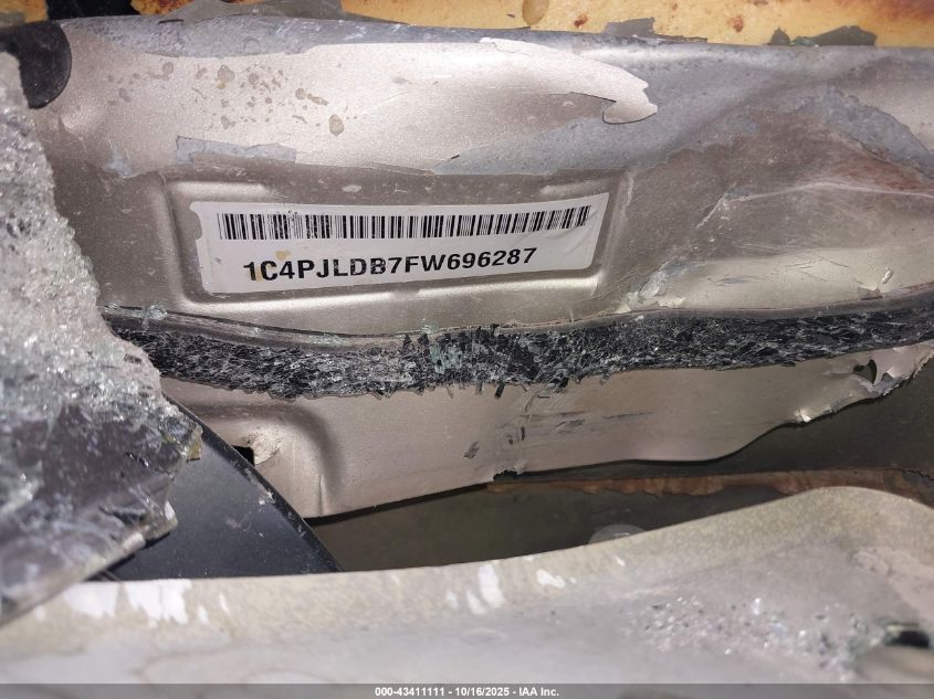 2015 Jeep Cherokee Limited VIN: 1C4PJLDB7FW696287 Lot: 43411111