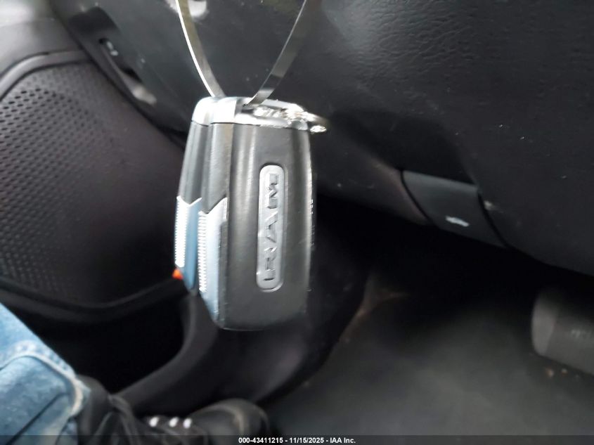 2024 Ram 1500 Big Horn 4X4 5'7 Box VIN: 1C6RRFFG0RN180219 Lot: 43411215