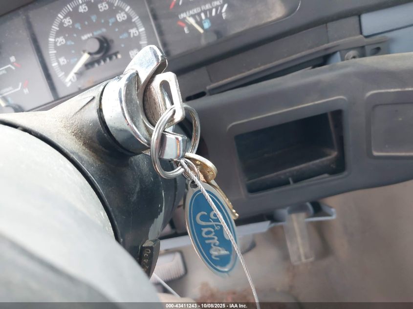 1991 Ford F150 VIN: 1FTDF15Y8MPB26043 Lot: 43411243