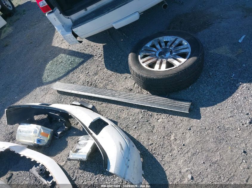 2011 Lincoln Navigator VIN: 5LMJJ2H54BEJ02557 Lot: 43411408