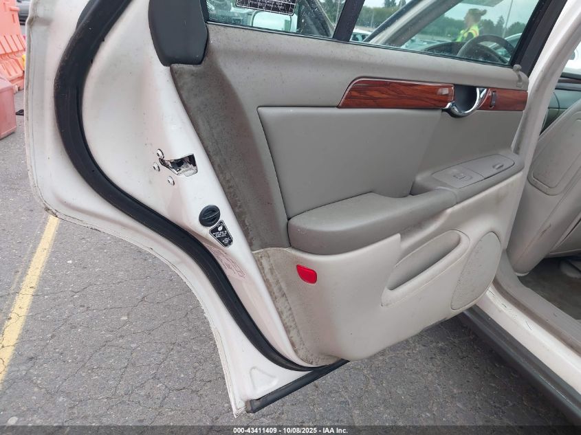 2001 Cadillac Deville Standard W/W20 VIN: 1G6KD54Y11U140808 Lot: 43411409