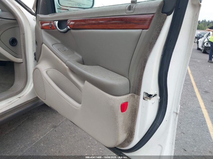 2001 Cadillac Deville Standard W/W20 VIN: 1G6KD54Y11U140808 Lot: 43411409