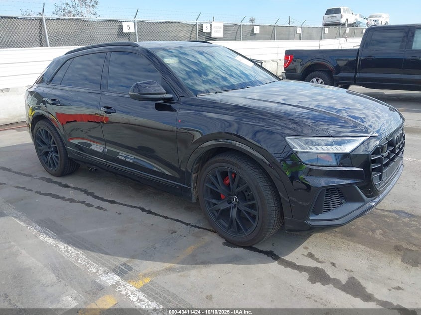 AUDI Q8 55 PREMIUM