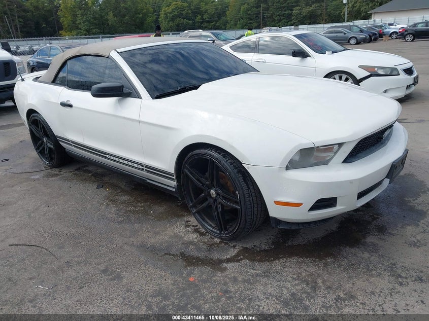 FORD MUSTANG V6/V6 PREMIUM