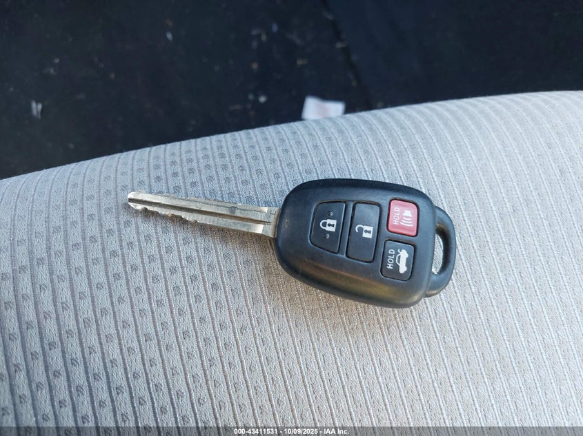 2017 Toyota Camry Se VIN: 4T1BF1FK1HU626100 Lot: 43411531