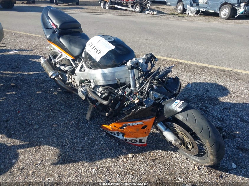 JH2SC2807RM200502 HONDA CBR900 Photo 1