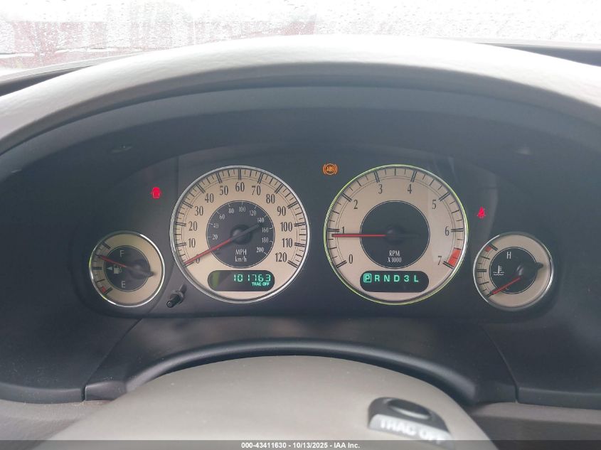 2001 Chrysler Town & Country Limited VIN: 2C8GP64L21R343383 Lot: 43411630