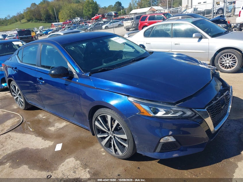 NISSAN ALTIMA SR FWD