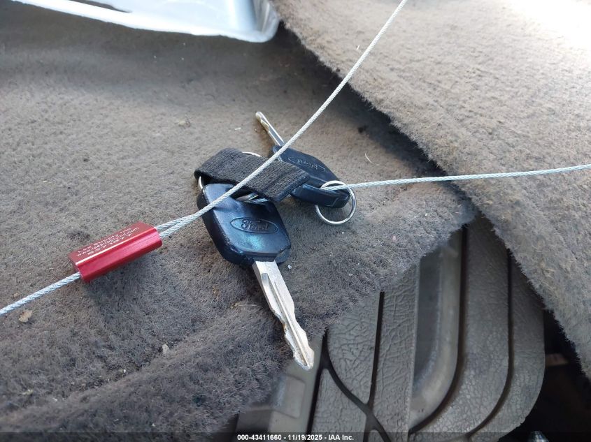 2000 Ford Excursion Limited VIN: 1FMNU43S4YEA63773 Lot: 43411660