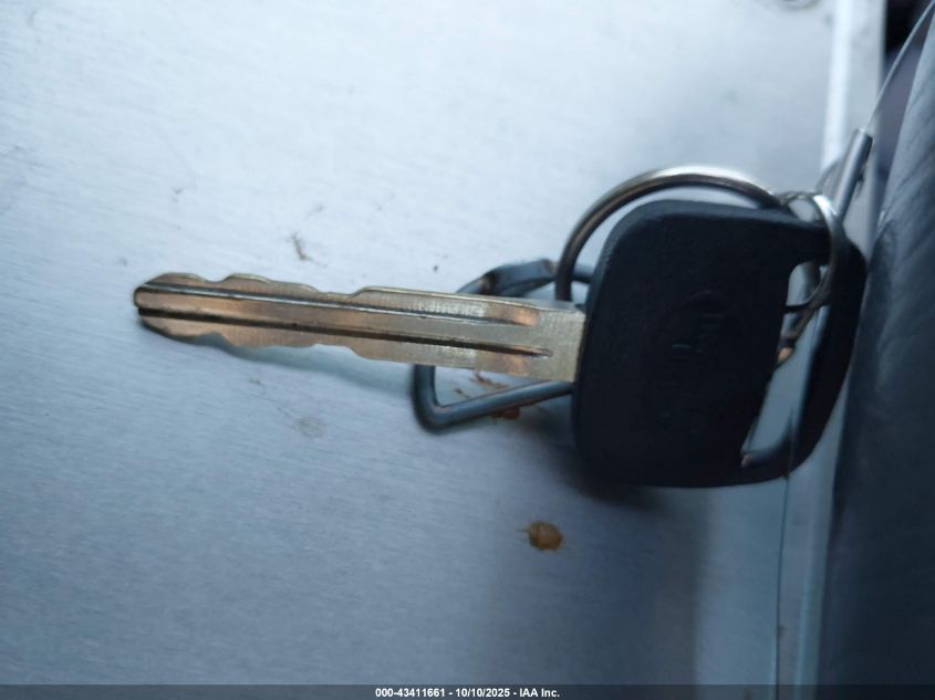 1999 Toyota Sienna Le VIN: 4T3ZF13C9XU135548 Lot: 43411661