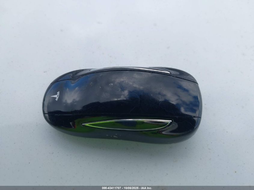 2018 Tesla Model X 100D/75D/P100D VIN: 5YJXCBE23JF114041 Lot: 43411707