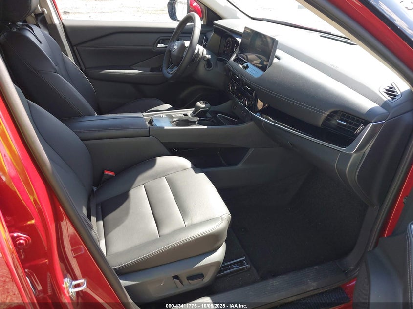 2025 NISSAN ROGUE SL FWD 5N1BT3CA4SC821587