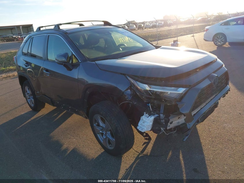 TOYOTA RAV4 HYBRID XLE