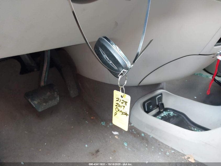 2017 Chrysler Pacifica Touring VIN: 2C4RC1DG8HR720174 Lot: 43411831