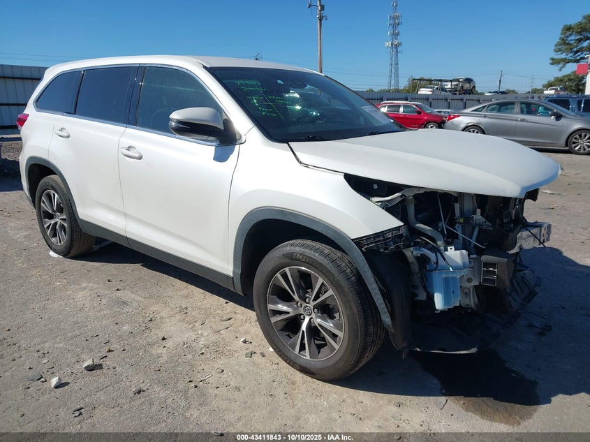 2019 Toyota Highlander Le