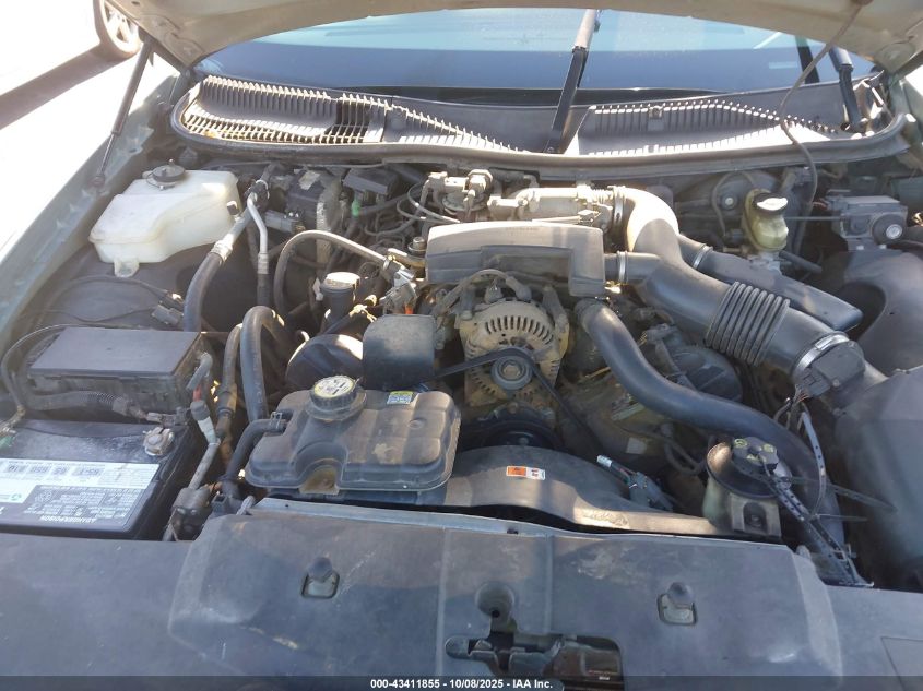 2004 Lincoln Town Car Signature VIN: 1LNHM81W74Y617651 Lot: 43411855