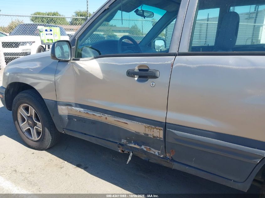 2002 Chevrolet Tracker Hard Top Base VIN: 2CNBJ13C126920565 Lot: 43411865