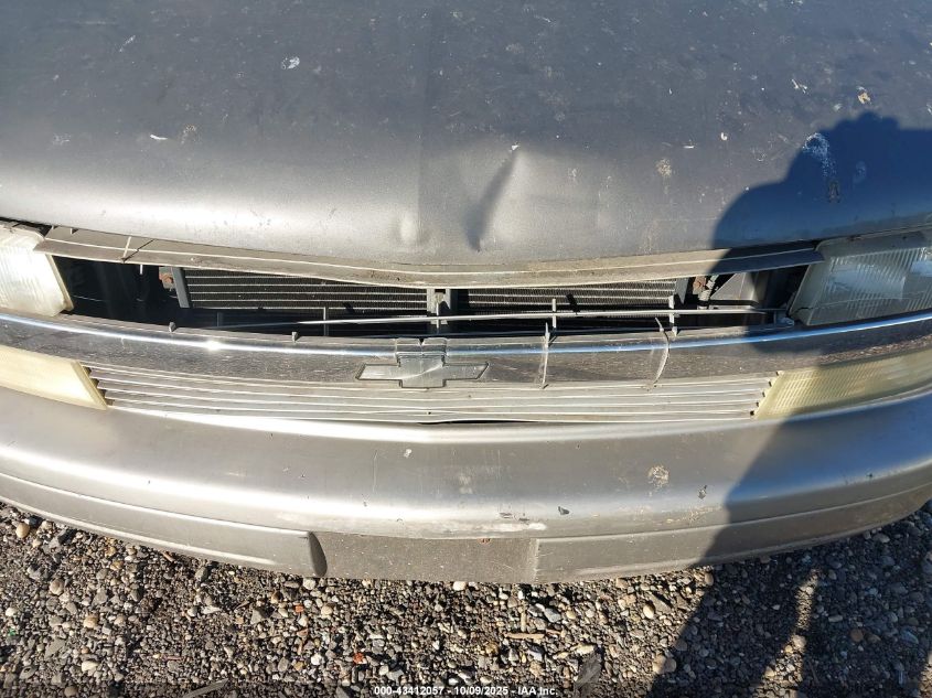 2002 Chevrolet Astro Ls VIN: 1GNDM19X42B141986 Lot: 43412057