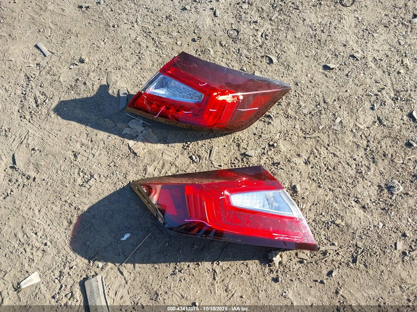 2018 HONDA CLARITY PLUG-IN HYBRID TOURING JHMZC5F33JC018648