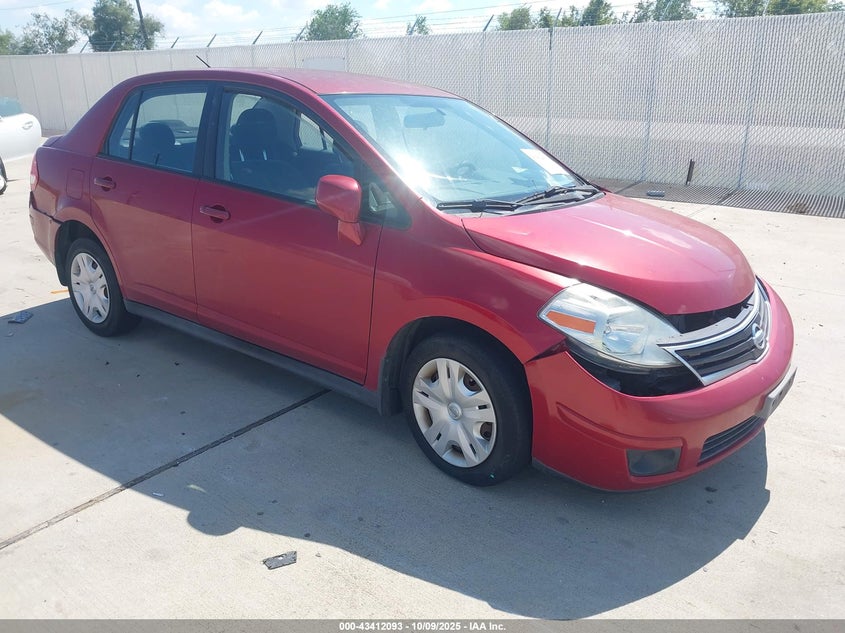 NISSAN VERSA 1.8S