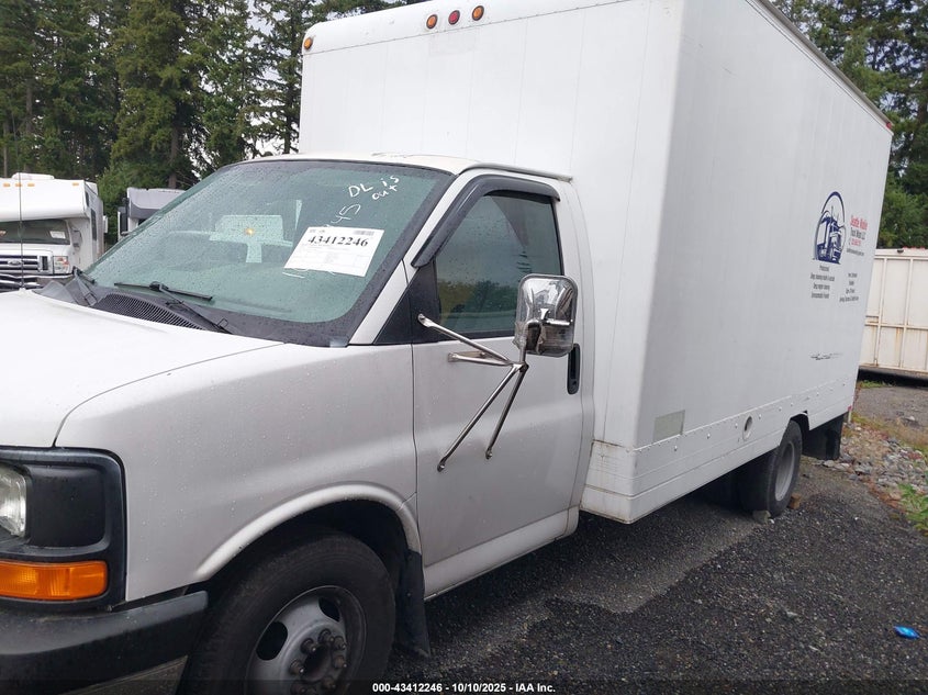 2005 Chevrolet Express Cutaway Base W/C7L/C7N VIN: 1GBJG31U151207411 Lot: 43412246