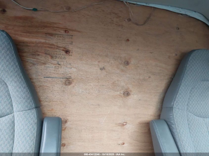 2005 Chevrolet Express Cutaway Base W/C7L/C7N VIN: 1GBJG31U151207411 Lot: 43412246