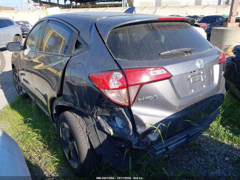 3CZRU6H51JG724298 2018 HONDA HR-V photo no. 3