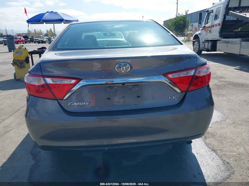 2017 Toyota Camry Le VIN: 4T1BF1FK0HU420301 Lot: 43412354