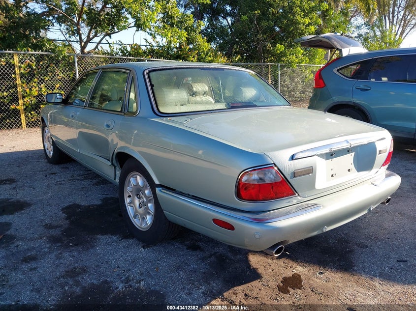 SAJDA14C22LF44353 2002 JAGUAR XJ photo no. 3