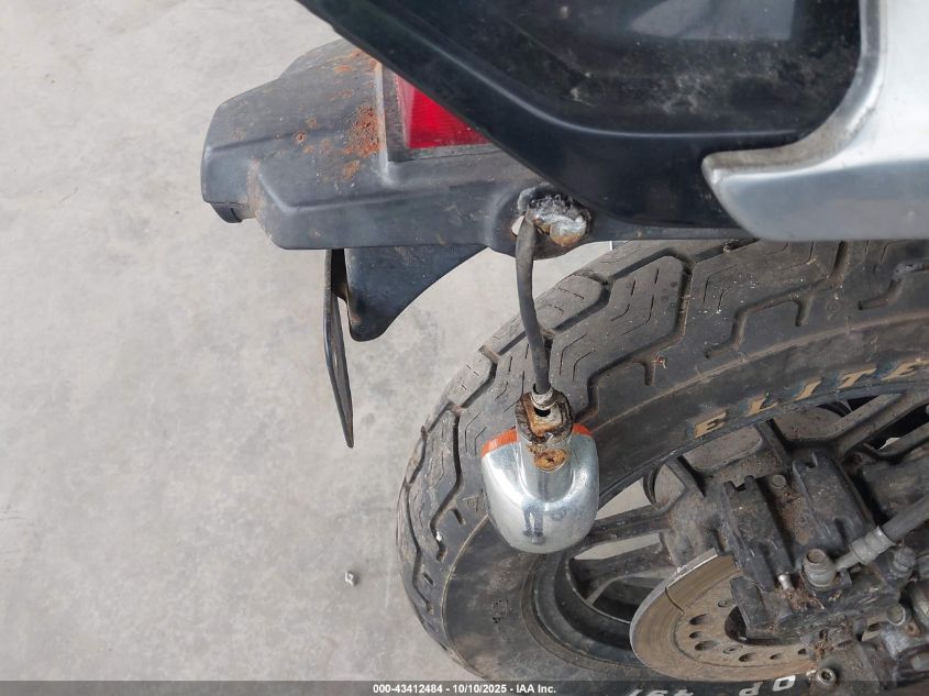 1985 Honda Vf1100 C VIN: 1HFSC1205FA204885 Lot: 43412484