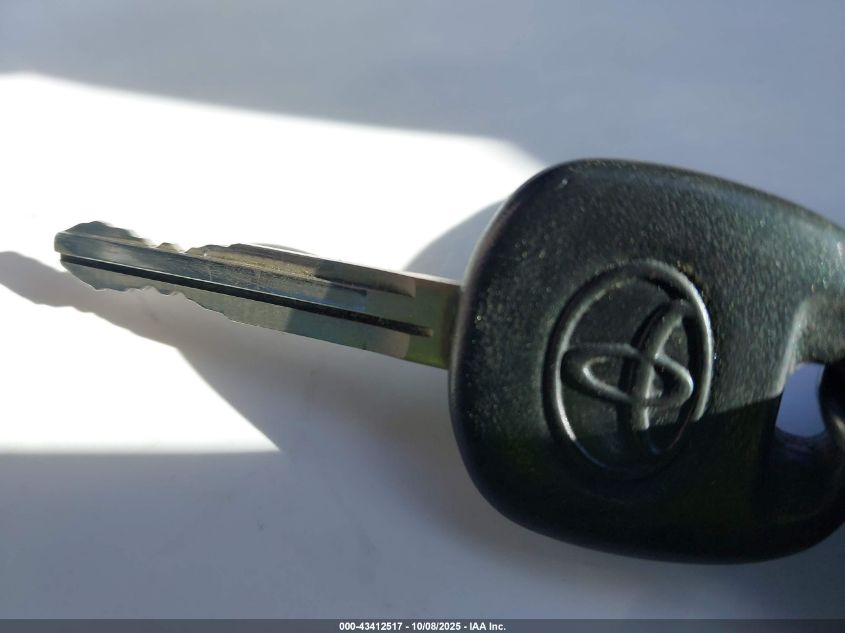 2005 Toyota Matrix Xr VIN: 2T1KR32E55C553698 Lot: 43412517