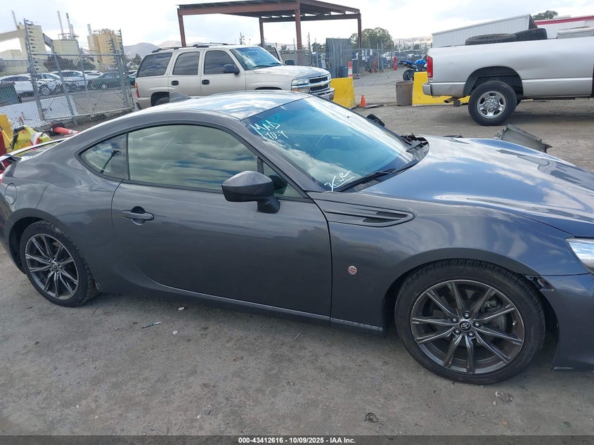 2017 TOYOTA 86 860 SPECIAL EDITION JF1ZNAA19H8707896