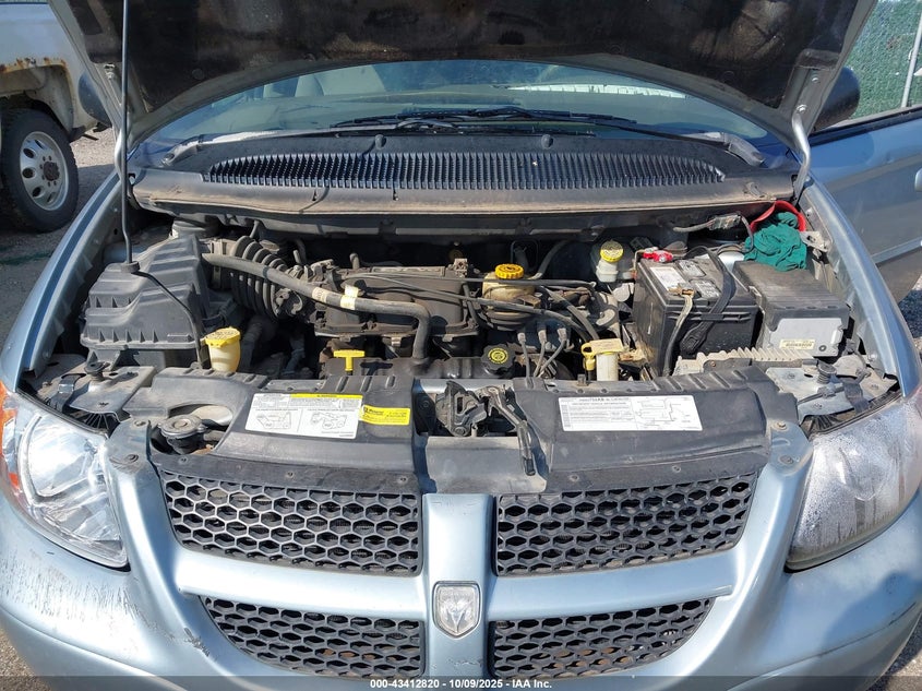 2003 Dodge Grand Caravan Sport VIN: 2D4GP44333R285859 Lot: 43412820