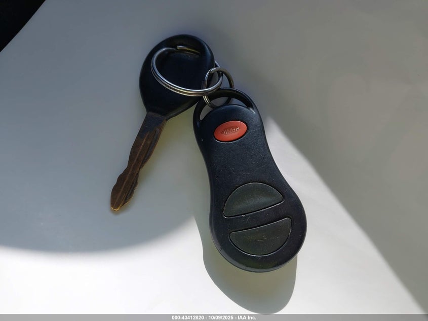 2003 Dodge Grand Caravan Sport VIN: 2D4GP44333R285859 Lot: 43412820