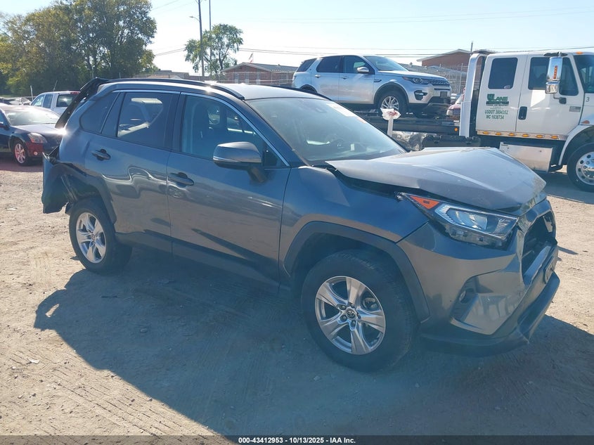 TOYOTA RAV4 XLE