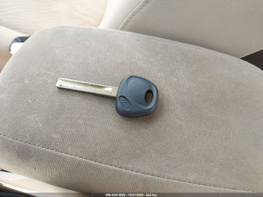 2013 Hyundai Accent Gls VIN: KMHCU4AE3DU421109 Lot: 43413028